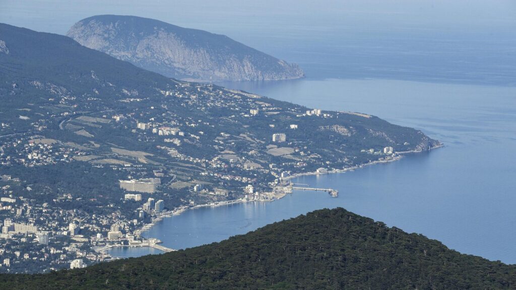 В Крыму достроили крупнейший логистический комплекс